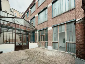 Studio Eiffel parisien avec cour privée | Lieu 9681