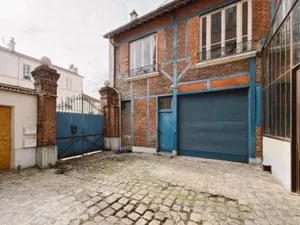 Studio Eiffel parisien avec cour privée | Lieu 9681