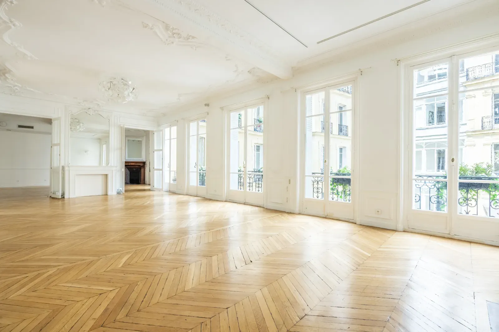 Appartement élégant de 350 m² pour événements professionnels dans le 8e