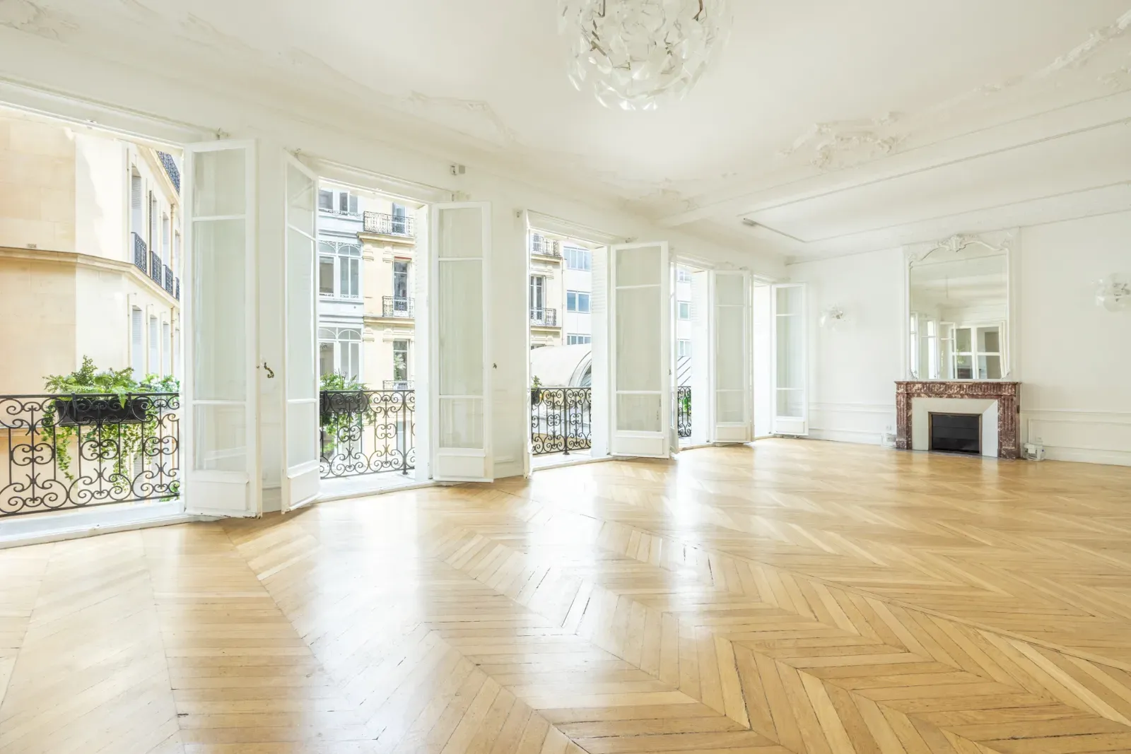 Appartement élégant de 350 m² pour événements professionnels dans le 8e