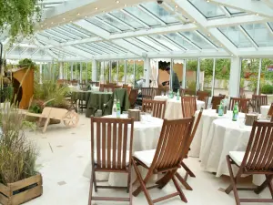 Terrasse Élégante Paris 8e pour Événements d'Entreprise