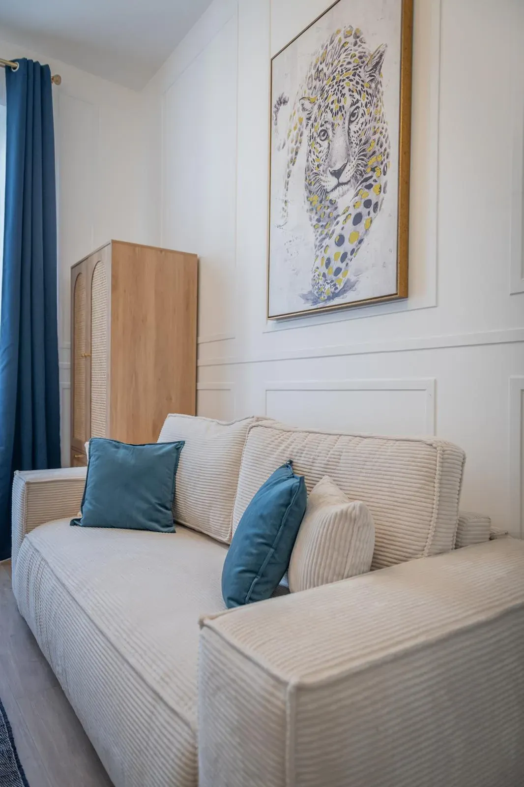 Charming 2-Bedroom Apartment in Cannes for Events