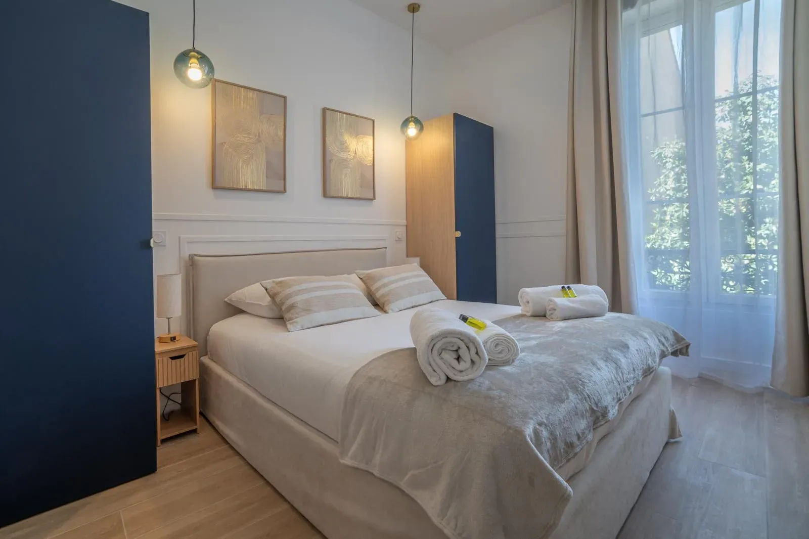 Charming 2-Bedroom Apartment in Cannes for Events