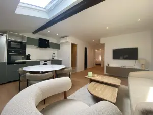2BR Apartment Near Palais des Festivals - Cannes