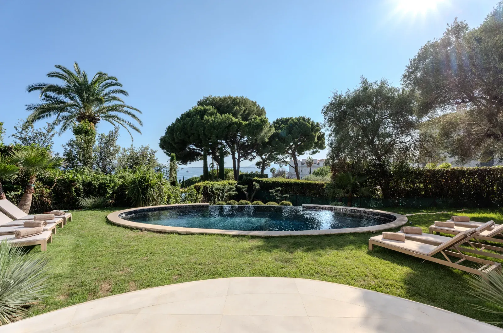 Villa Belle Époque avec vue panoramique sur la mer au Cap d'Antibes