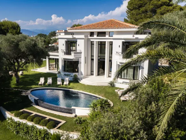 Belle Époque Villa with Panoramic Sea Views in Cap d'Antibes