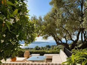 La Ciotat Panoramic Villa with Pool & Sea Views