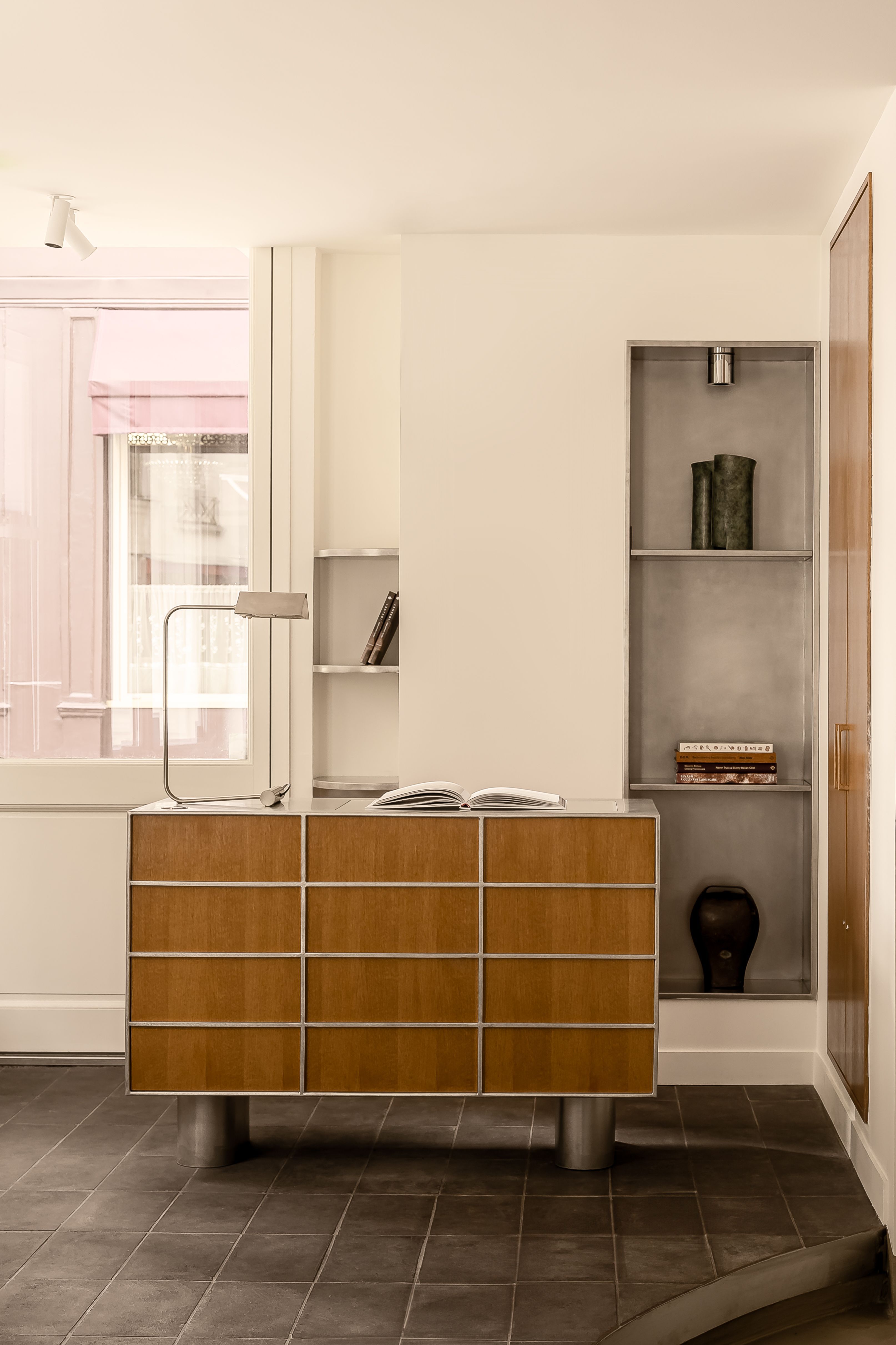 Bespoke Event Bar in Paris | Intimate Venue for Cocktails & Exhibitions