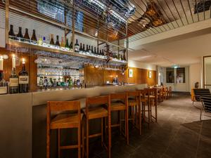 Bar événementiel sur mesure à Paris | Lieu intime pour cocktails & expositions