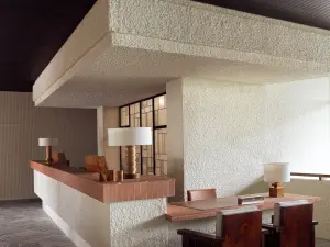 Michelin-Starred Restaurant with Sea View in Antibes