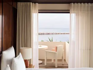 Michelin-Starred Restaurant with Sea View in Antibes