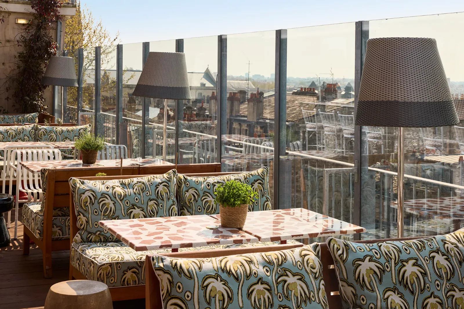Rooftop with Panoramic Views in Bordeaux