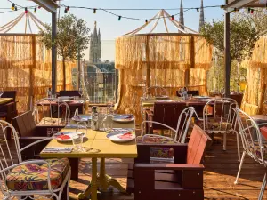Rooftop with Panoramic Views in Bordeaux