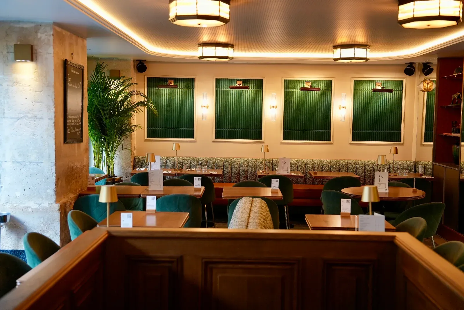 Elegant Café-Brasserie in the Heart of Paris | Place du Marché Saint-Honoré