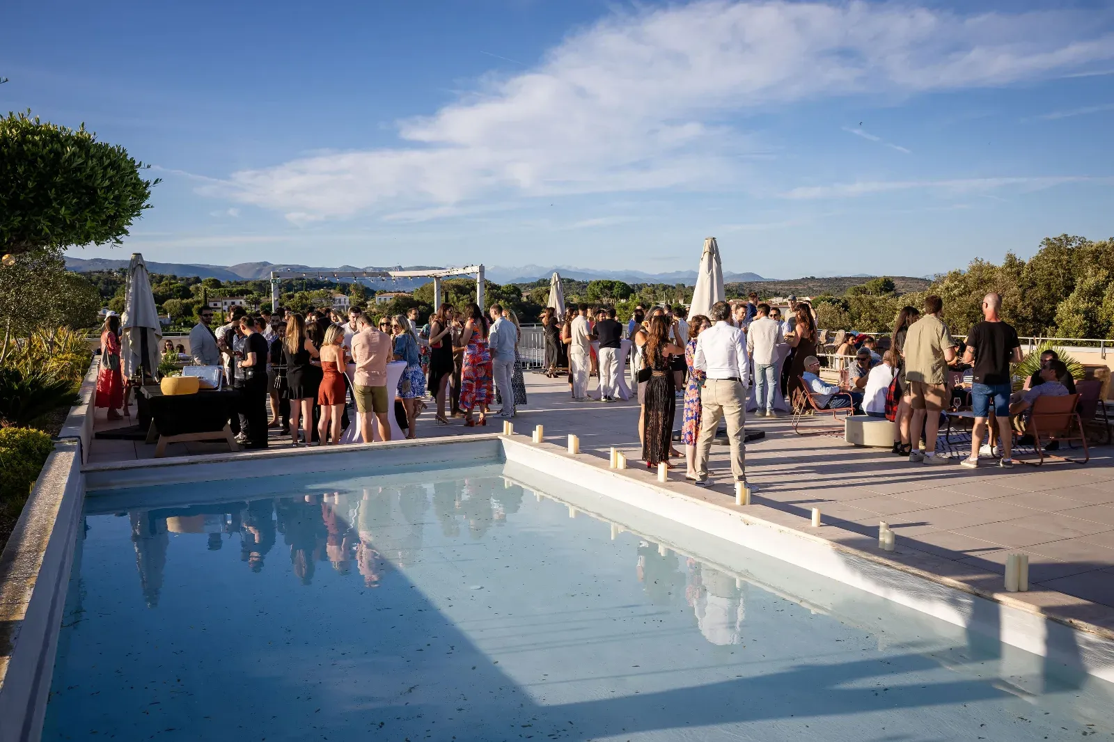 Rooftop Élégant à Sophia Antipolis avec Vue Panoramique
