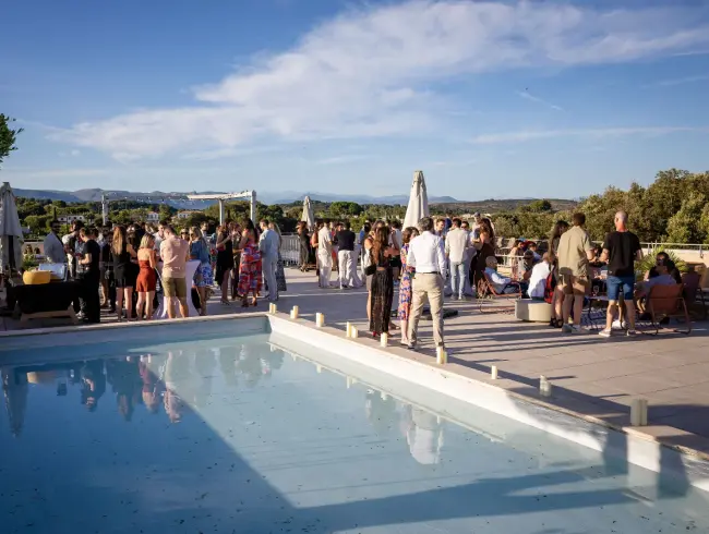 Rooftop Élégant à Sophia Antipolis avec Vue Panoramique