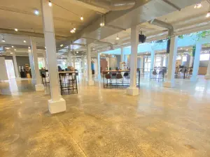 Vibrant Event Venue in Saint-Denis