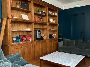 Ideas Lounge – Premium Meeting & Event Space