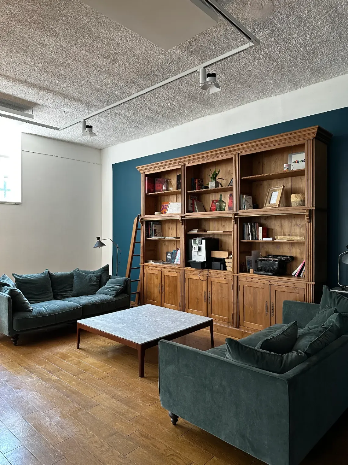 Ideas Lounge – Premium Meeting & Event Space