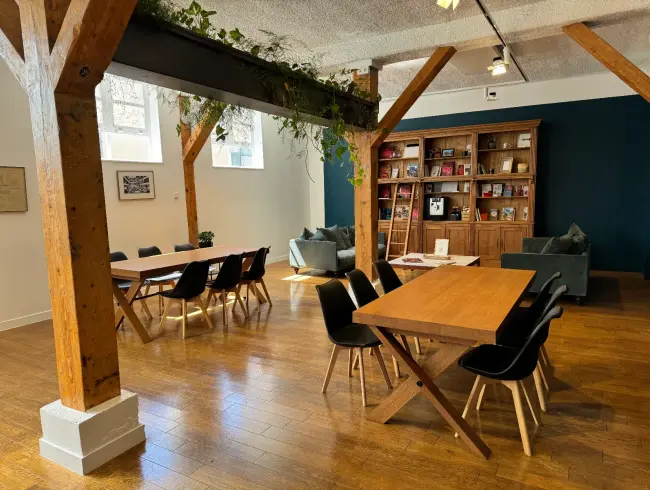 Ideas Lounge – Premium Meeting & Event Space