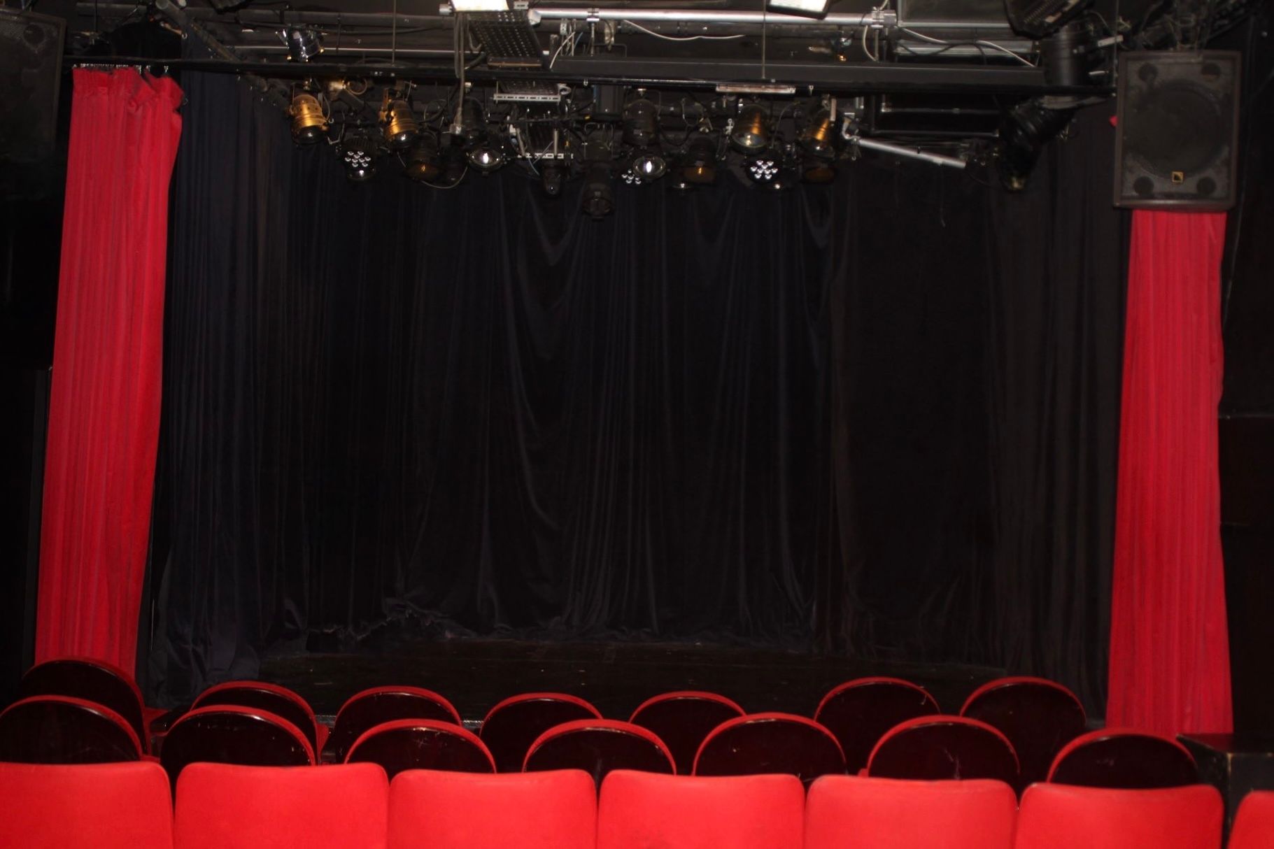 118-Seat Auditorium in the Heart of Paris