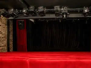Intimate Auditorium in the Heart of Paris