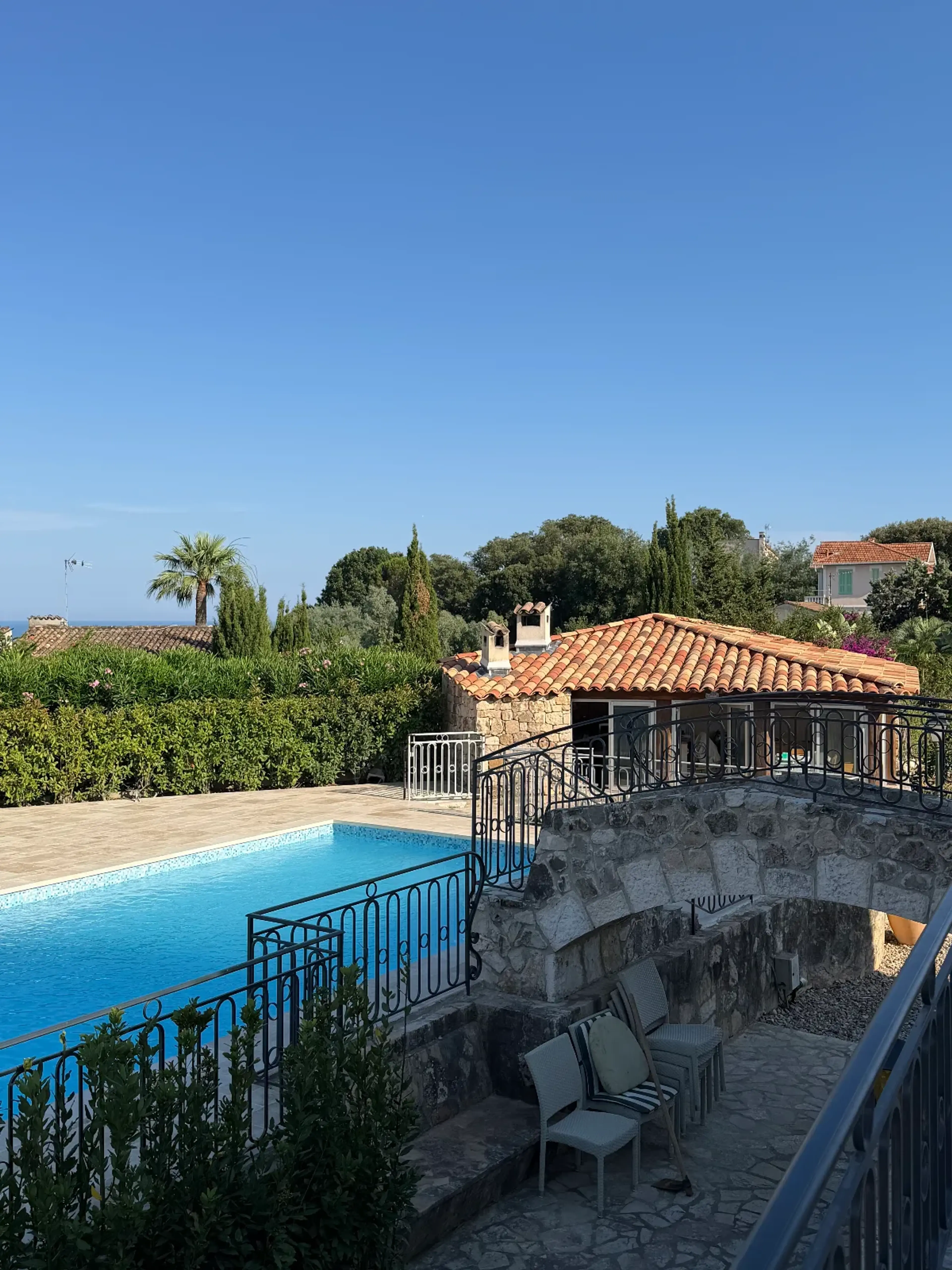 Pool house