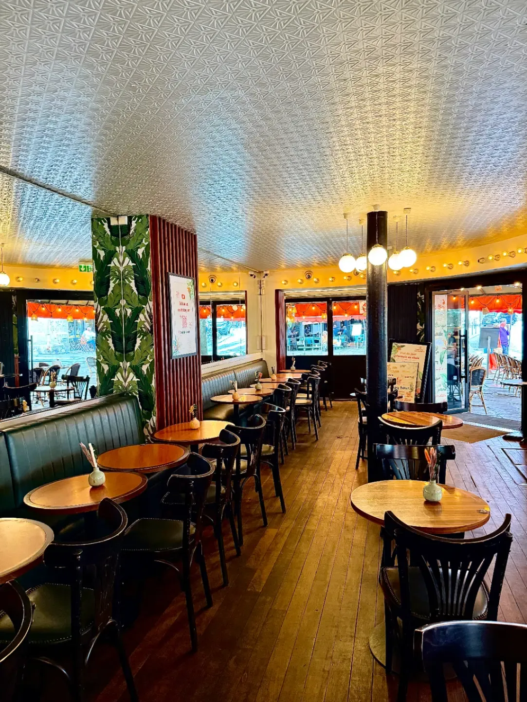 Vibrant Marais Bar for Private Events in Paris