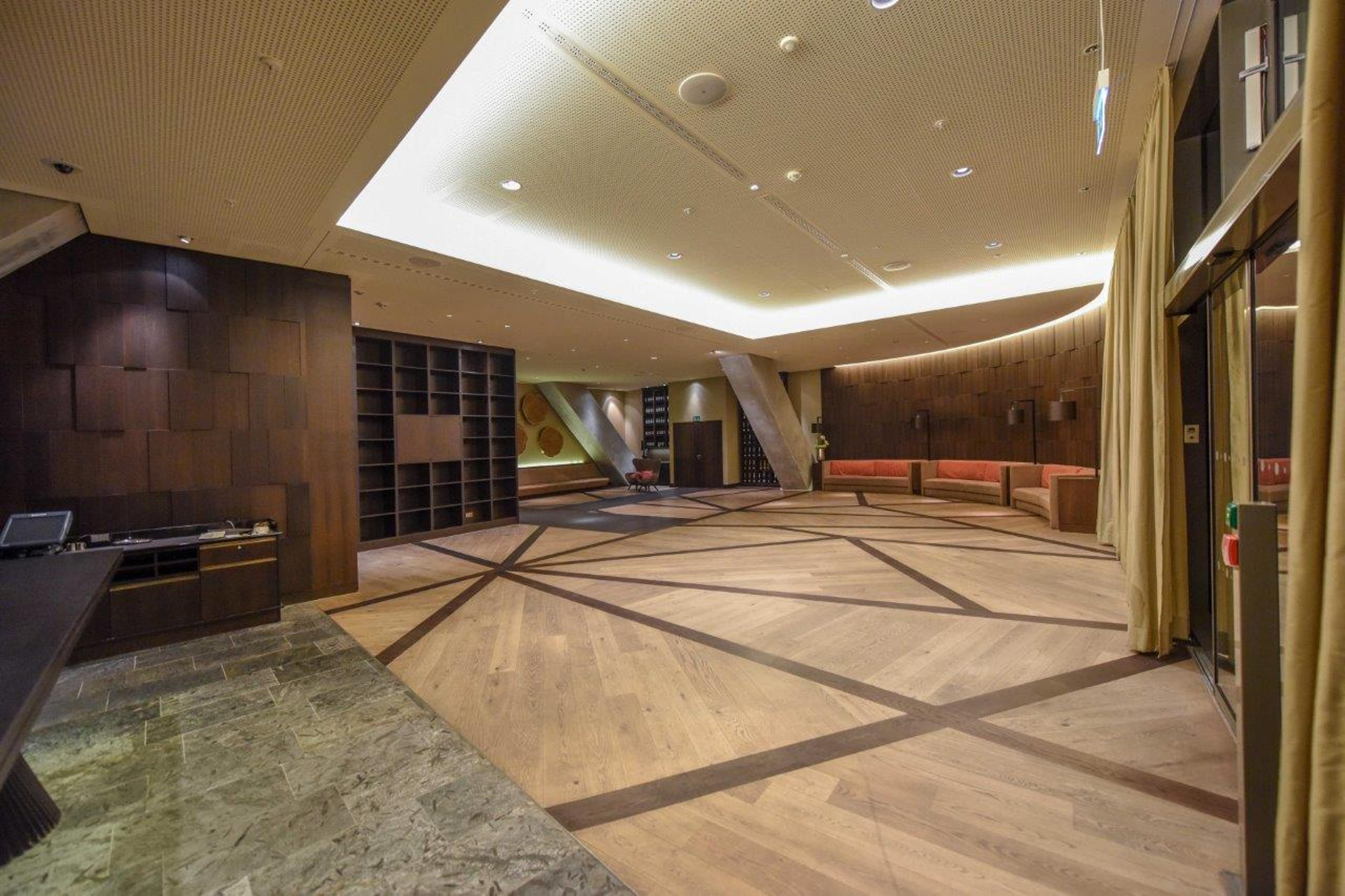 Lounge Bar