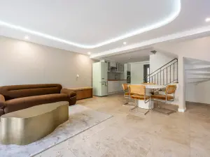 Villa contemporaine au bord de la Marne avec ponton privé à Joinville-le-Pont