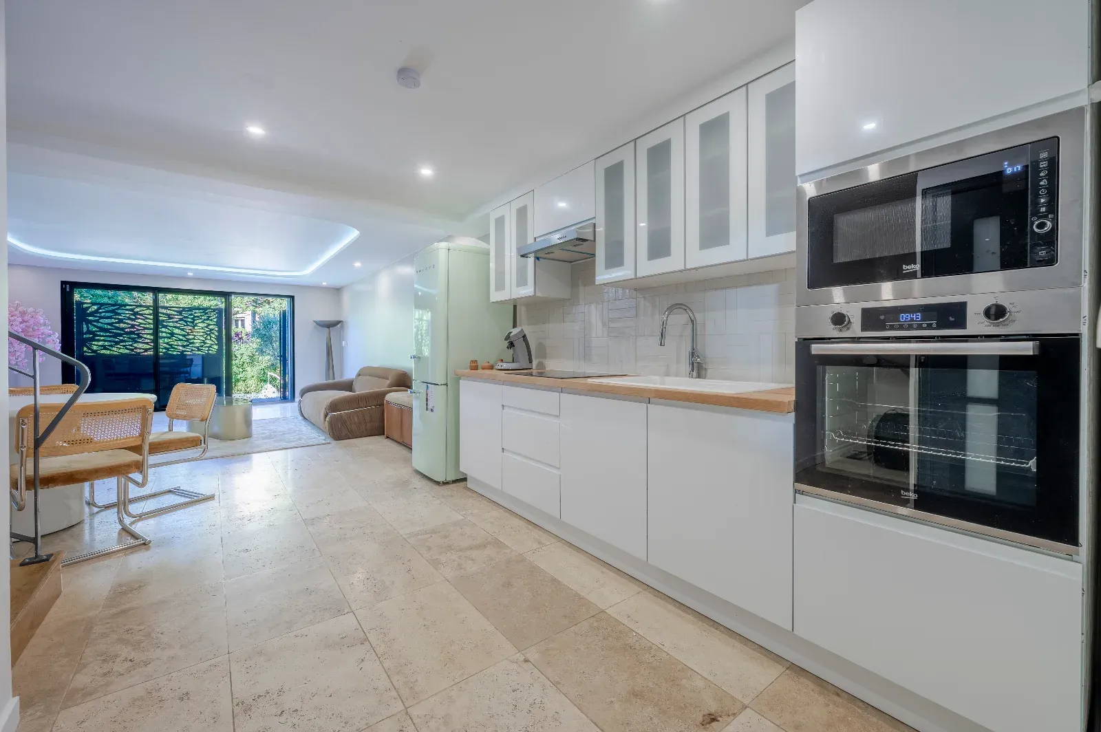 Villa contemporaine au bord de la Marne avec ponton privé à Joinville-le-Pont