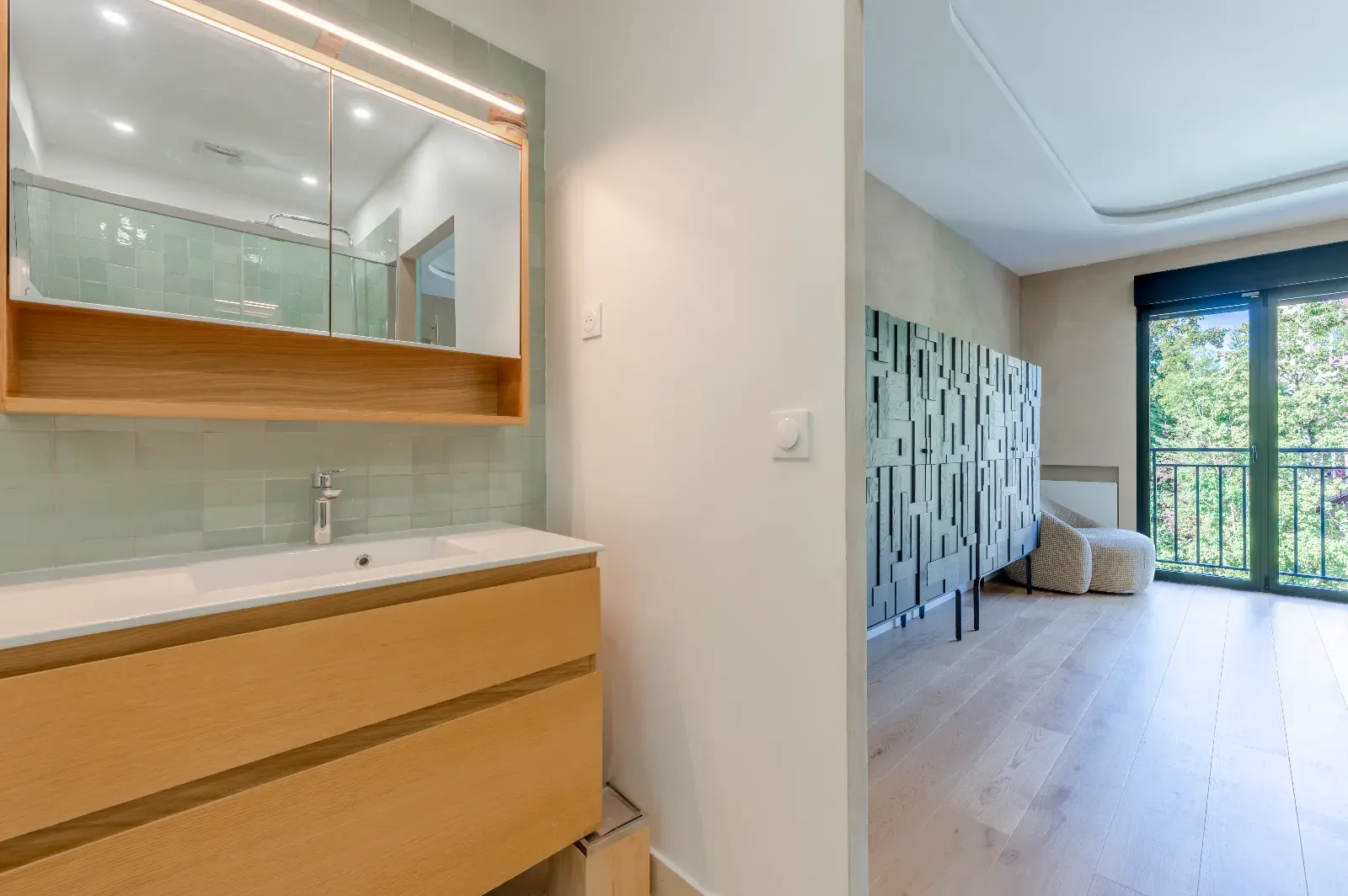 Villa contemporaine au bord de la Marne avec ponton privé à Joinville-le-Pont