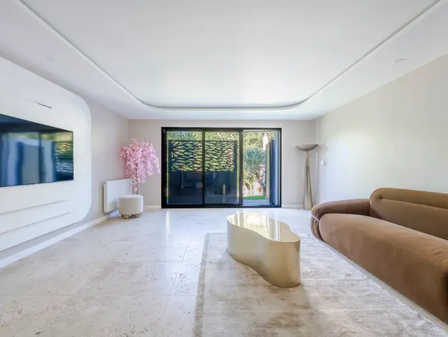 Villa contemporaine au bord de la Marne avec ponton privé à Joinville-le-Pont
