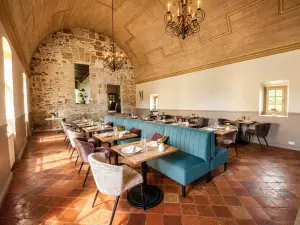 Domaine de Ferme Fortifiée pour Séminaires & Retraites près de Paris