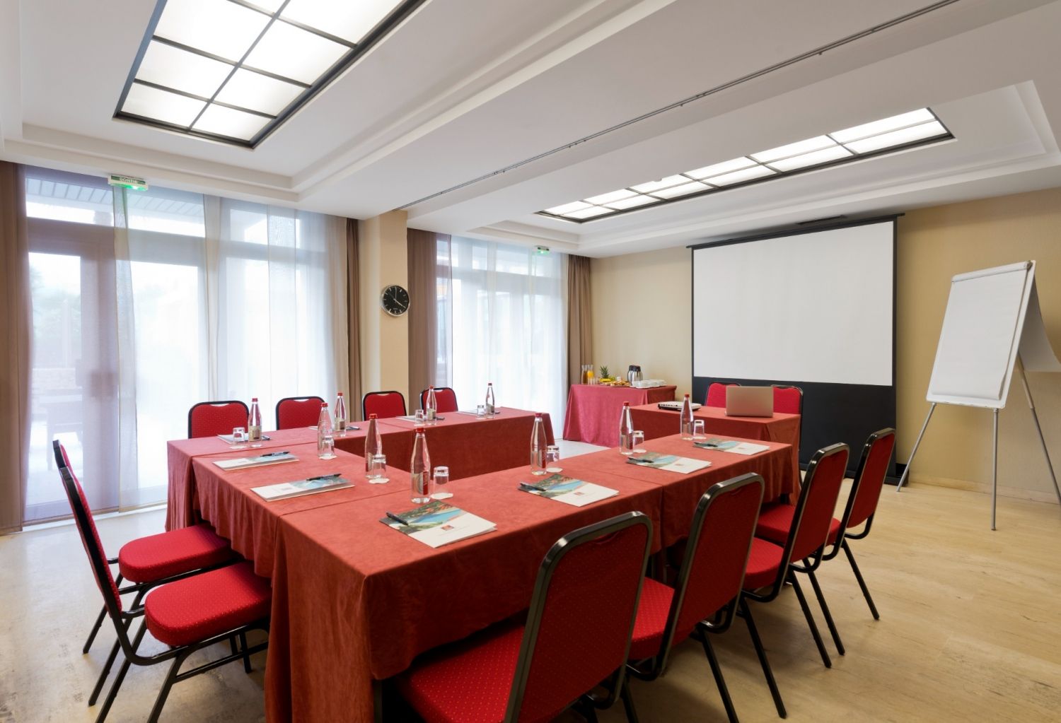 Professional Meeting Space 2 Minutes from the Croisette in Cannes