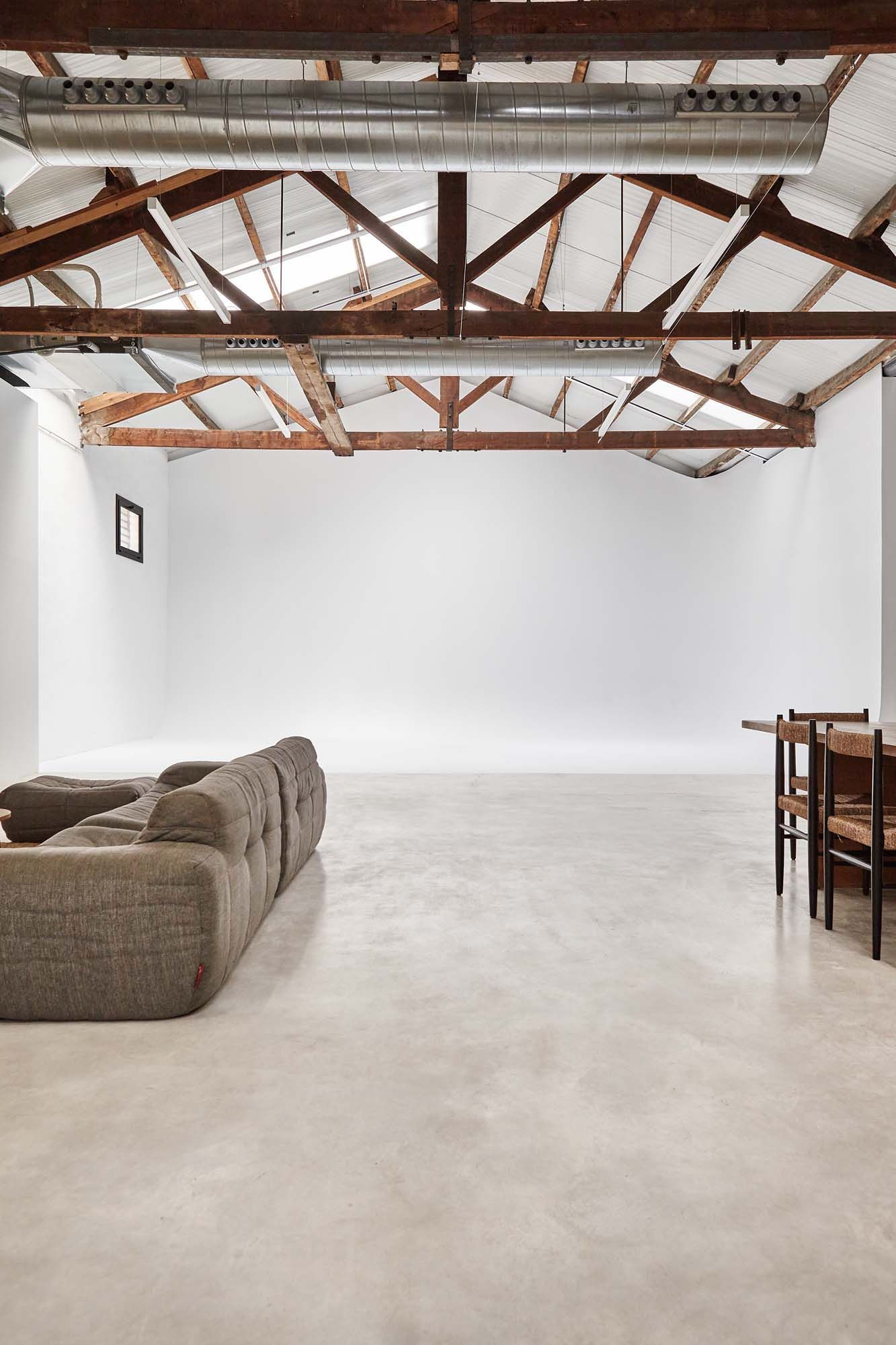 Versatile Gallery Venue in Barcelona for Business Events