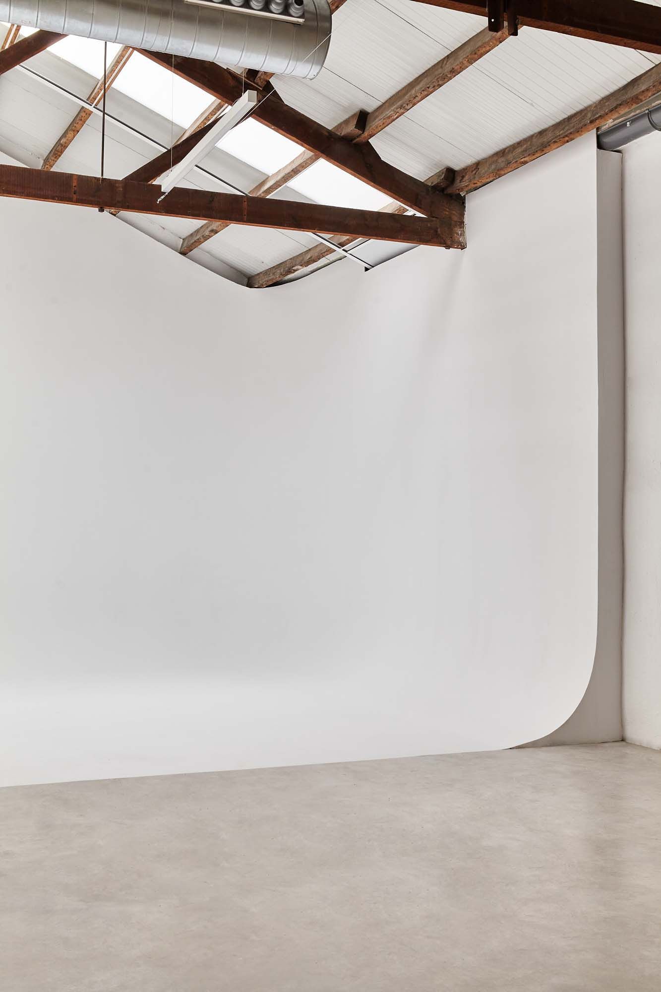 Versatile Gallery Venue in Barcelona for Business Events