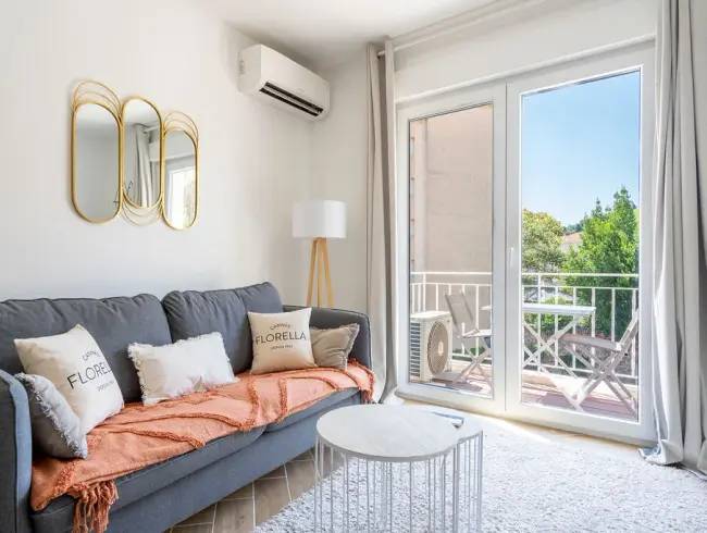 Charming Renovated Apartment in Le Suquet, Cannes