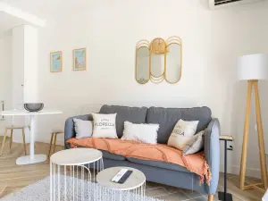 Charming Renovated Apartment in Le Suquet, Cannes