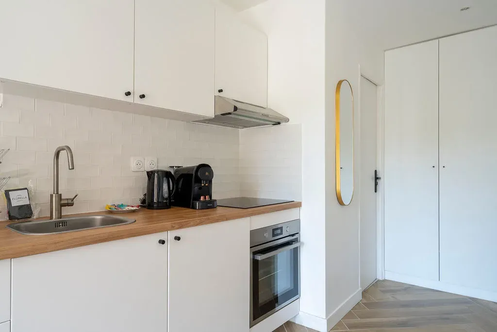 Charming Renovated Apartment in Le Suquet, Cannes