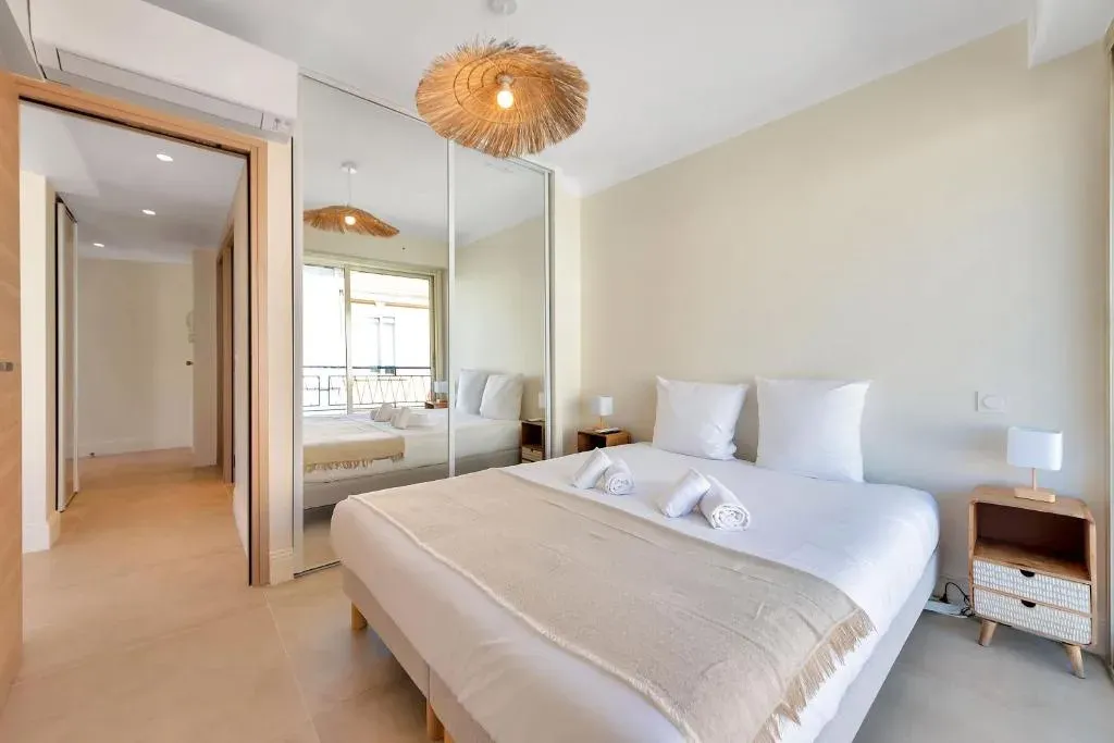 Modern Bright Apartment in the Heart of Cannes