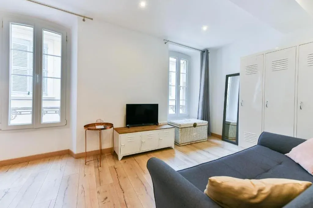 Charming Two-Room Apartment in Cannes City Center
