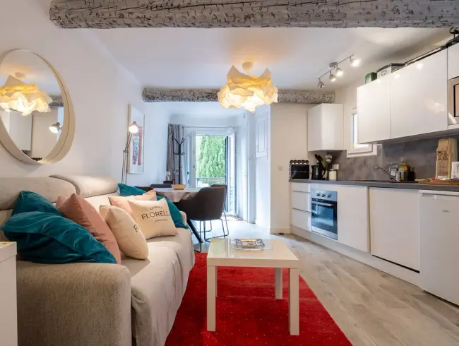 Charming Apartment in Cannes Historic Center