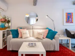 Charming Apartment in Cannes Historic Center