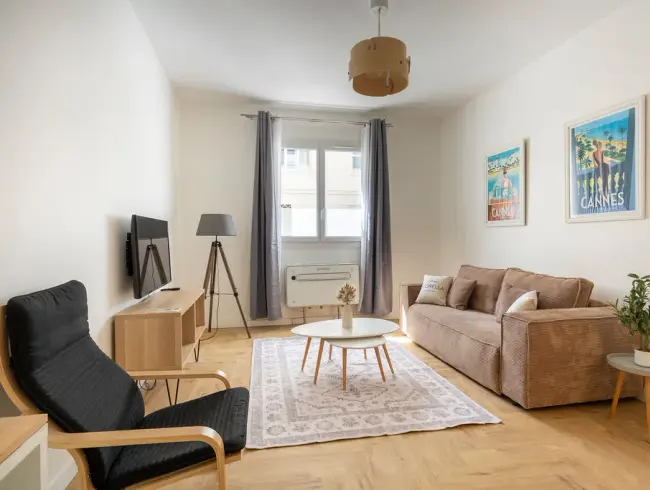 Central Cannes Retreat Near Palais des Festivals