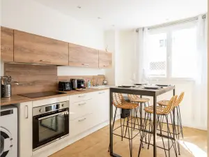 Central Cannes Retreat Near Palais des Festivals