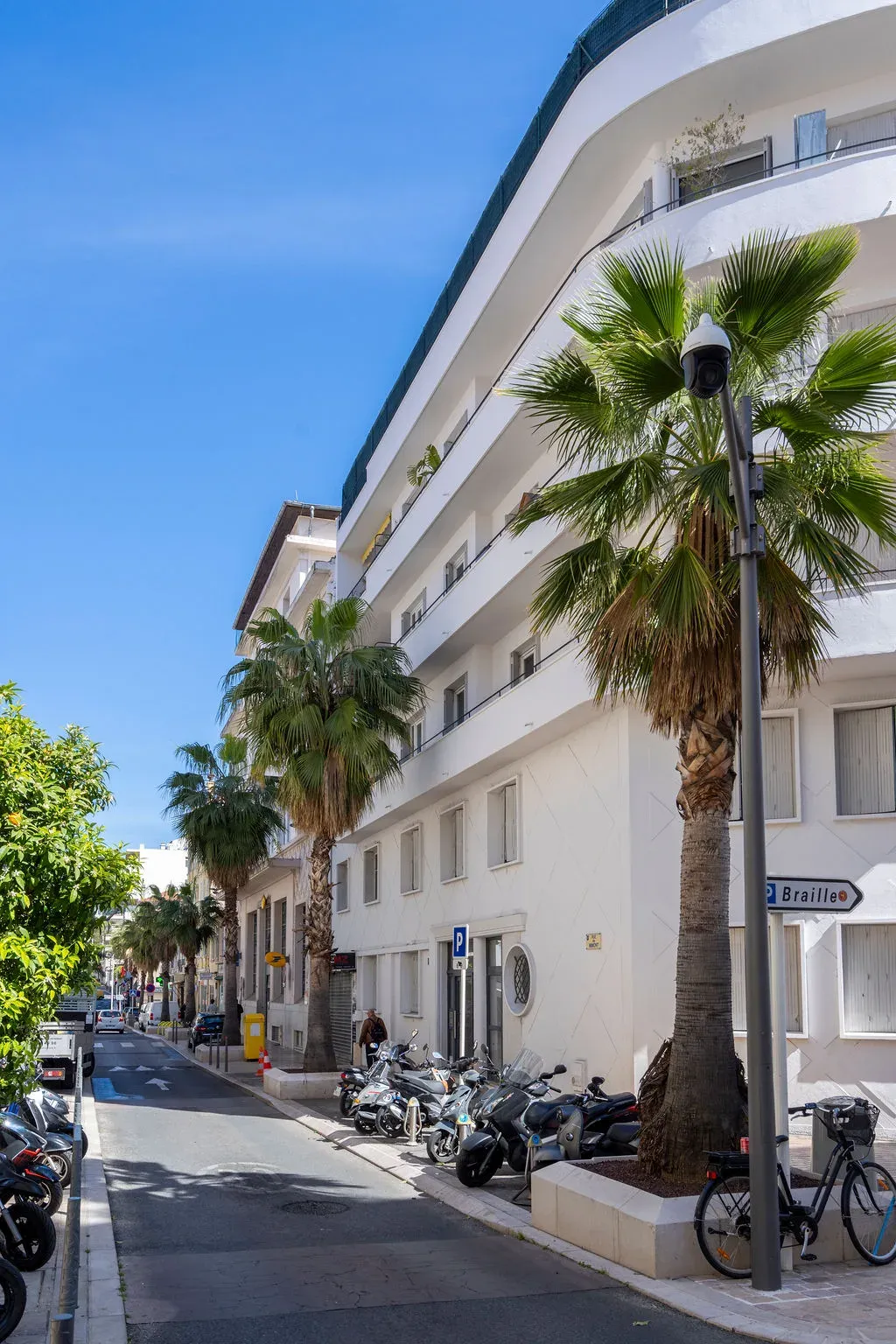 Quiet Residential Stay in Cannes Near Palais des Festivals