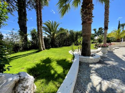 Spacious Cannes Villa with Rooftop & Garden for Premium Events