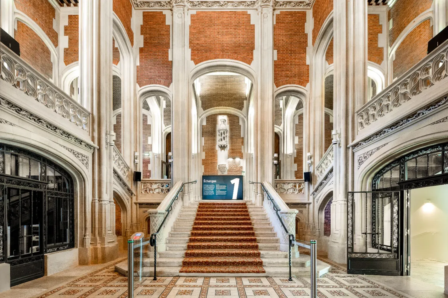 Magnifique Salle de 150 m² au Cœur de Paris pour Événements