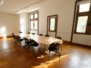 Versatile 140 m² Event Space in Paris for Business Events